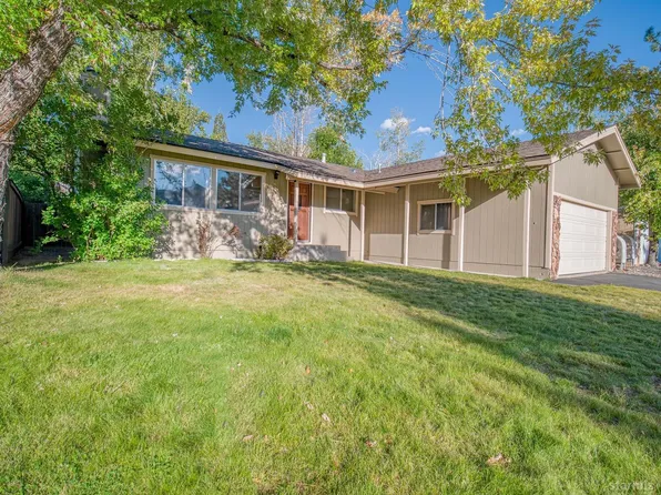 709 Lassen Dr, South Lake Tahoe, CA 96150
