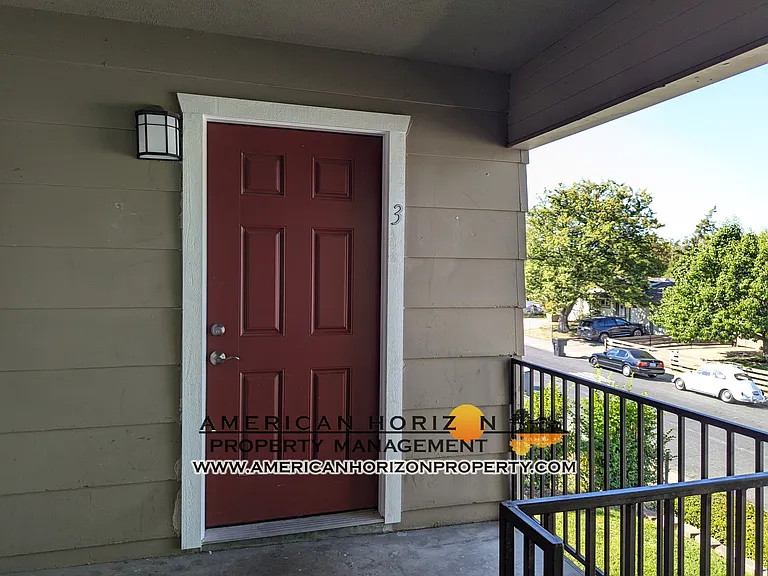1309 Edmonton Ave #3 — Photo 1