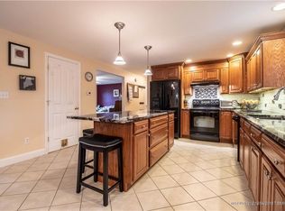 25 Deerfield Rd, North Berwick, ME 03906