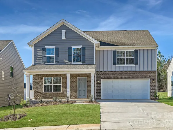 1906 Old Ormand Ln, Bessemer City, NC 28016