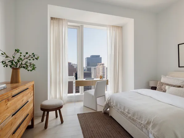 138 East 50th Street image 7 of 26