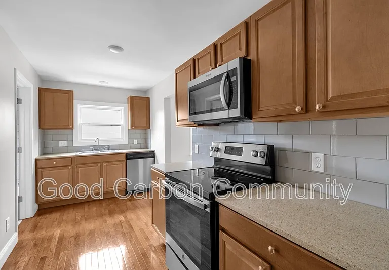 84 Crane St #5 — Photo 2