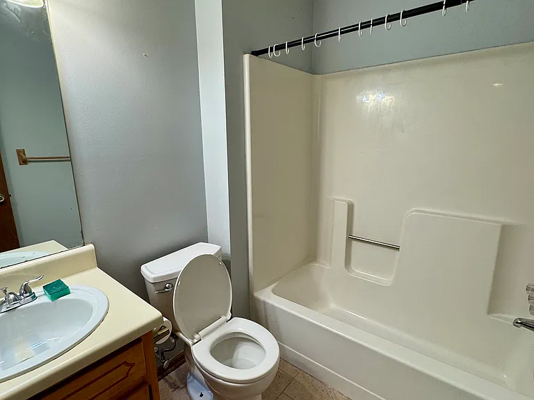 170 Chesapeake Dr — Photo 11