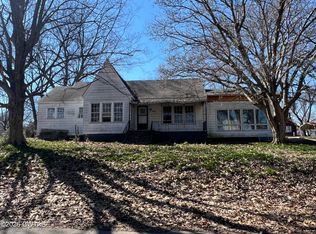 226 Madison St, Dyer, TN 38330