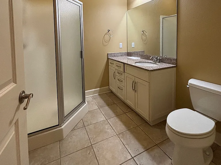 Renaissance Pointe Parkland Heights — Photo 38