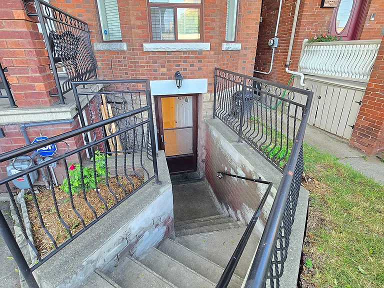 20 Edna Ave #BASEMENT — Photo 27
