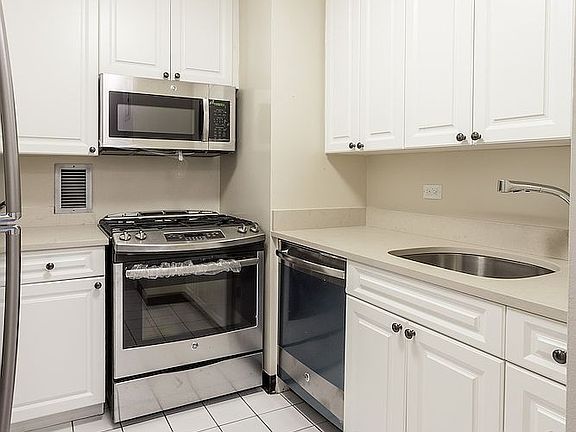 4th image of 182 E 95th St APT 22K