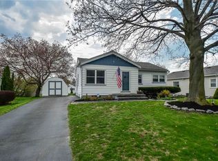 41 Woodland Dr, Rochester, NY 14612