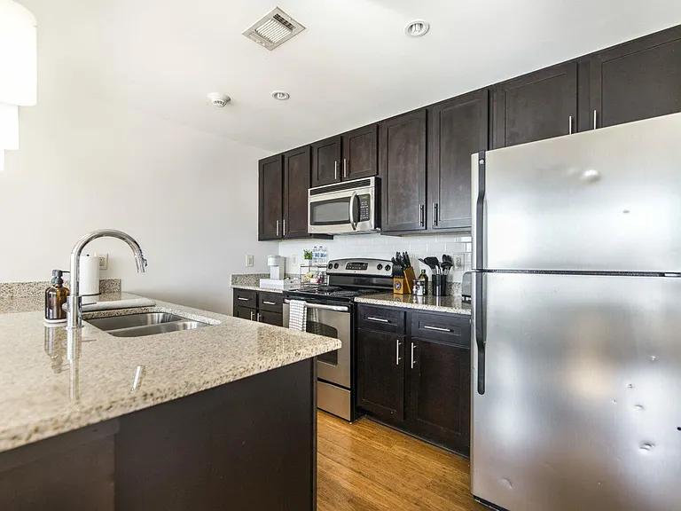 401 Cherry St — Photo 8