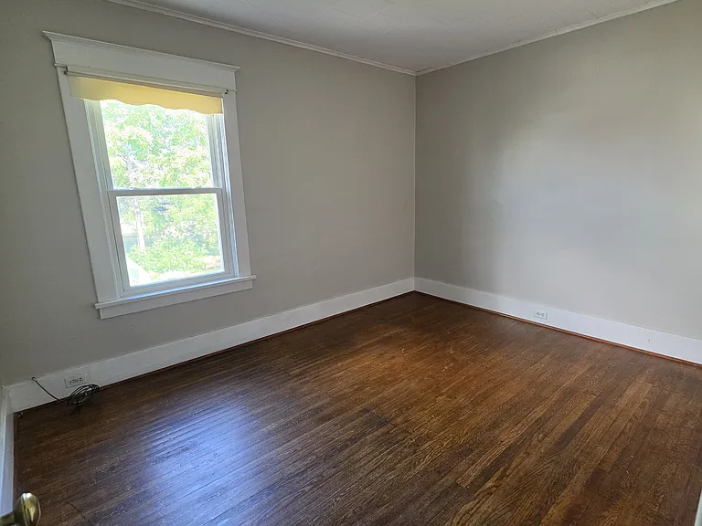 339 Crestwood Ave — Photo 9
