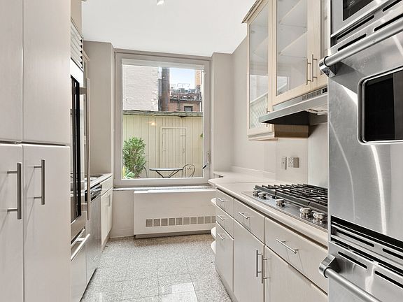 5th image of 30 E 85th St APT 3C