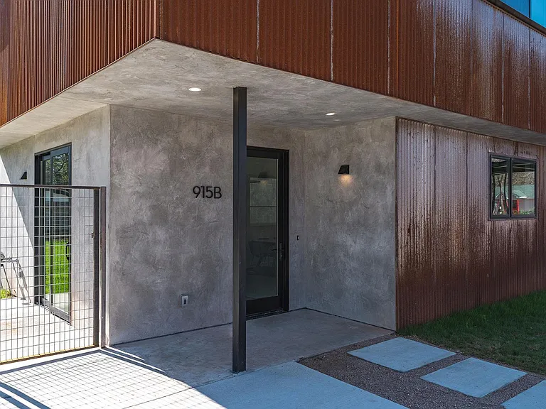 915 Tillery St #A — Photo 7