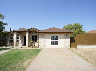 8654 Oakridge Loop, Laredo, TX 78045