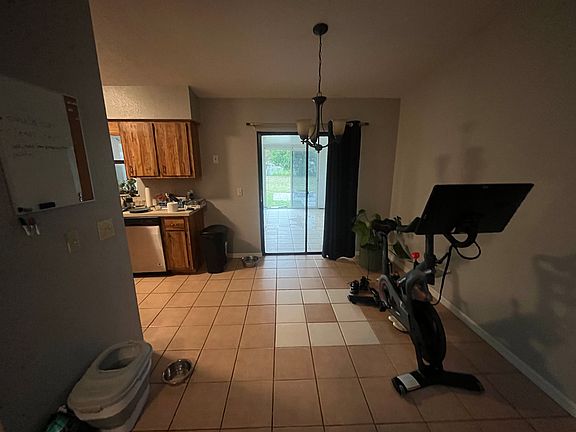 4th image of 11511 Huggins St