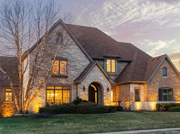 5N076 Prairie Rose Dr, St Charles, IL 60175