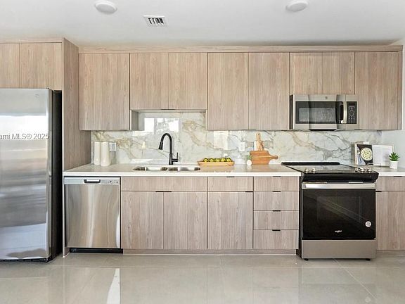 3rd image of 26130 SW 145th Ct #26130