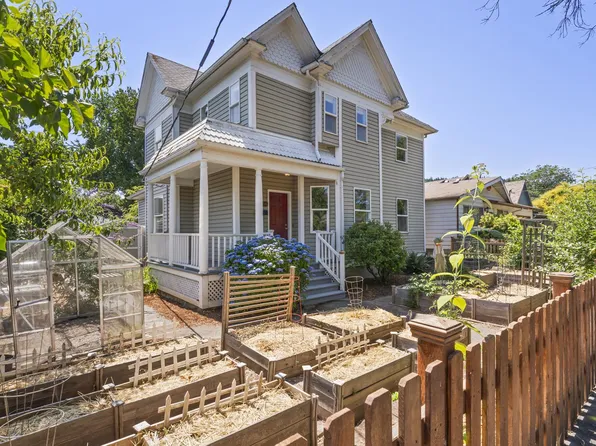 7824 SE Alder St, Portland, OR 97215