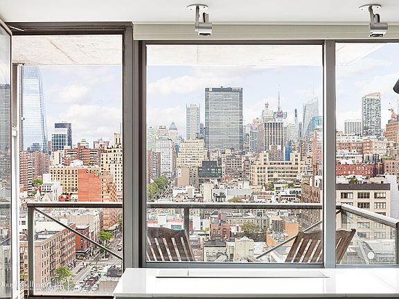 5th image of 270 W 17th St APT 18B