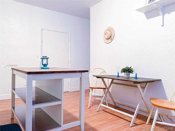 4th image of 842 Meridian Ave APT 1C