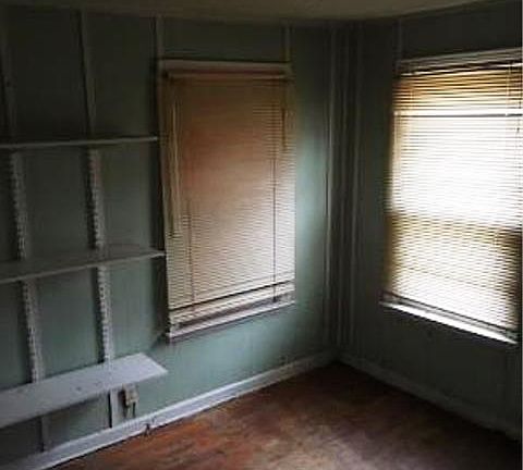 3rd image of 8940 Woodland Ave