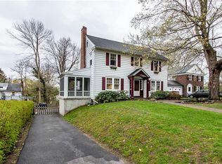 15 Summit Dr, Rochester, NY 14620