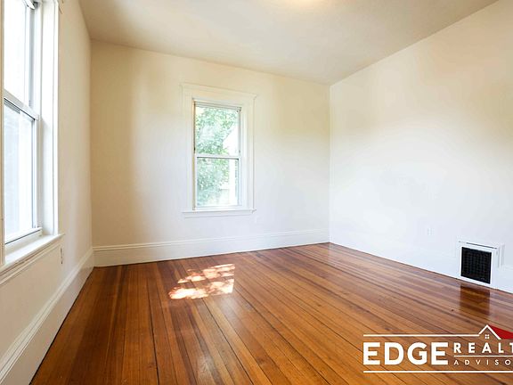 5th image of 548 Washington St #3