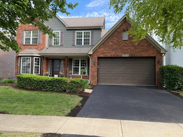 39W219 E Mallory Dr, Geneva, IL 60134