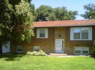 38567 N Magnolia Ave, Wadsworth, IL 60083