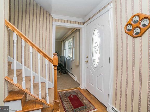 4th image of 2135 Bergey Rd
