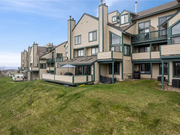 8057 Meadowridge Dr, Champion, PA 15622