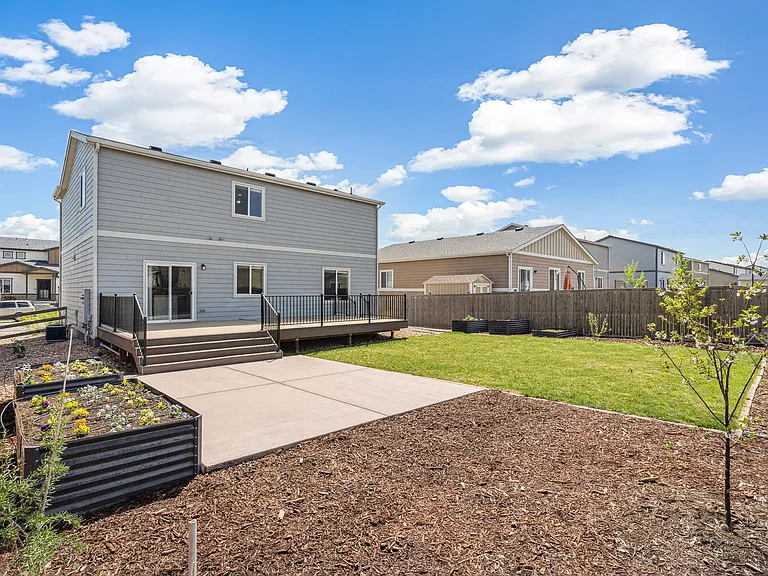 1119 Sherman Dr — Photo 30