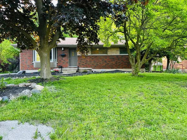 919 Quinton Rd, London, ON N6H 3A8