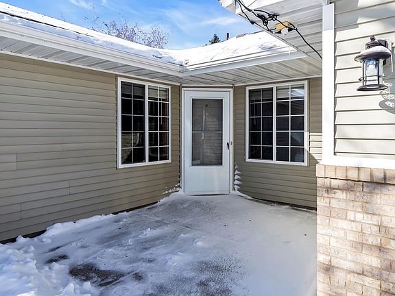 2nd image of 8568 Stratford Ln
