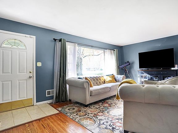 5th image of 5535 N Drexel Ave