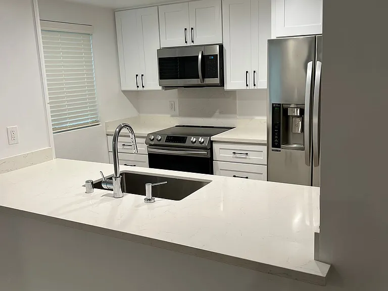300 Rock Creek Way — Photo 4