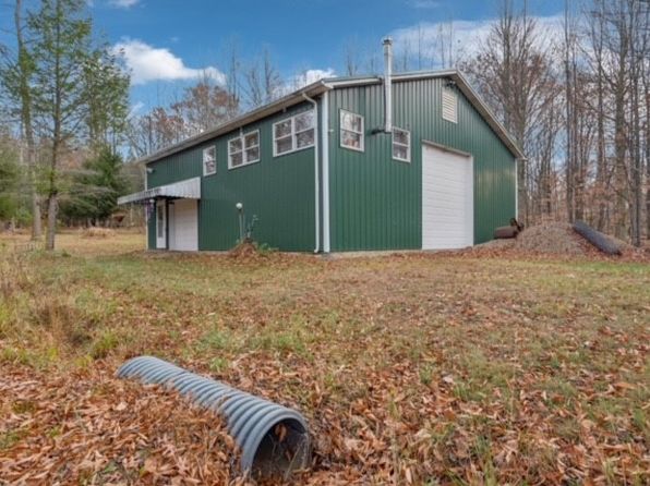 633 Tannery Hollow Rd, Blairsville, PA 15717