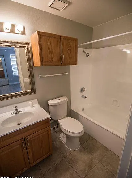 1820 E Secretariat Dr — Photo 8