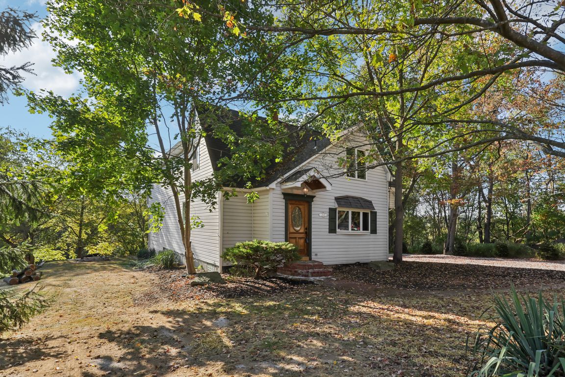 W Hardies Rd-S1909-002.jpg