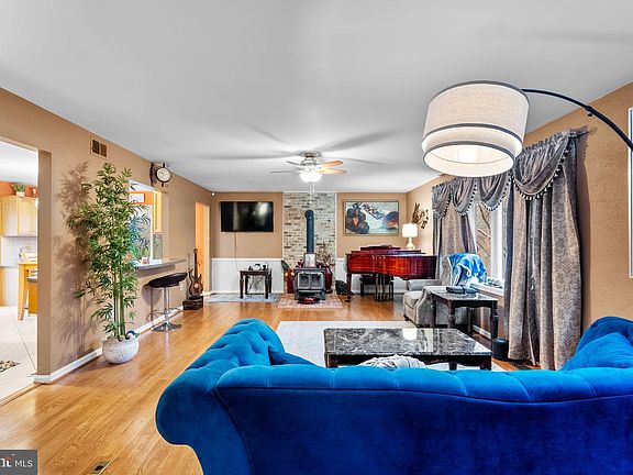 5th image of 13100 Croom Rd