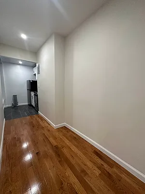 Rented by Oxford Property Group | media 12