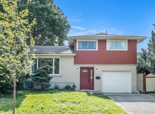 710 Sherbourne Rd, Ottawa, ON K2A3H5