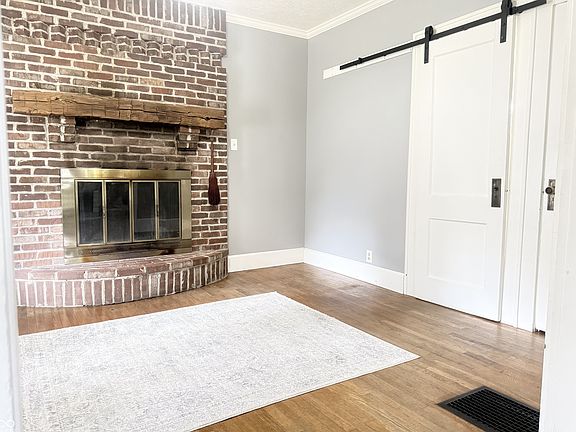 5th image of 9205 Yorktown St