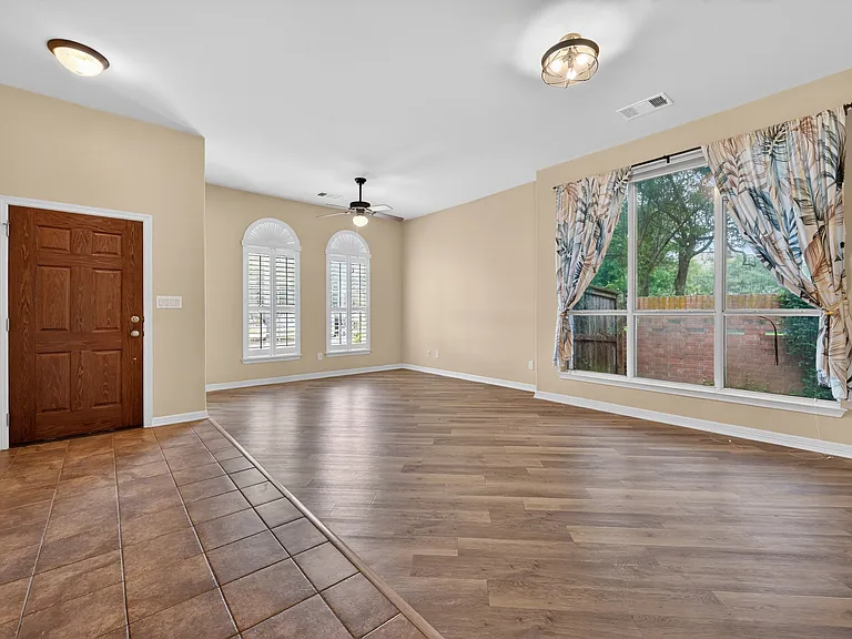 4308 Park Vista Trl — Photo 4