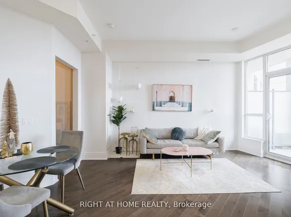 23 Glebe Rd W #918, Toronto, ON M5P 0A1
