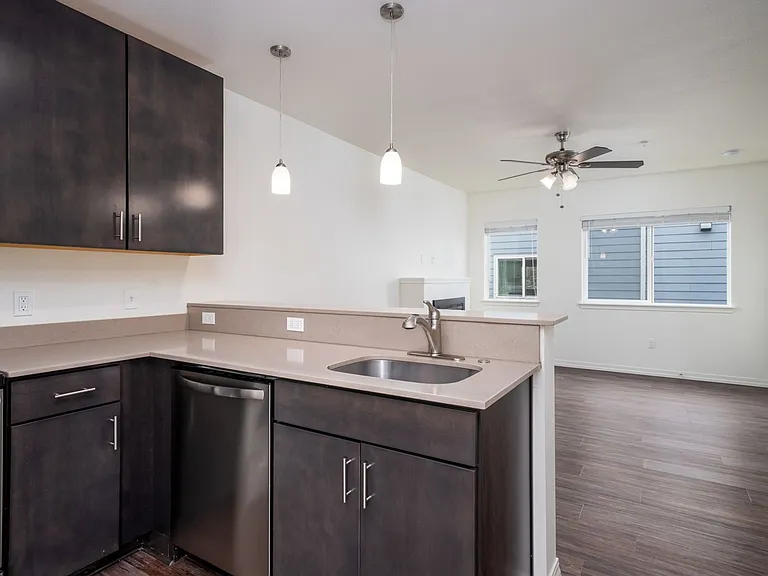6006 SE 53rd Ave — Photo 13