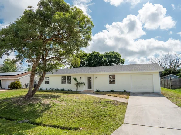 1911 SE Carvalho Street, Port St Lucie, FL 34983