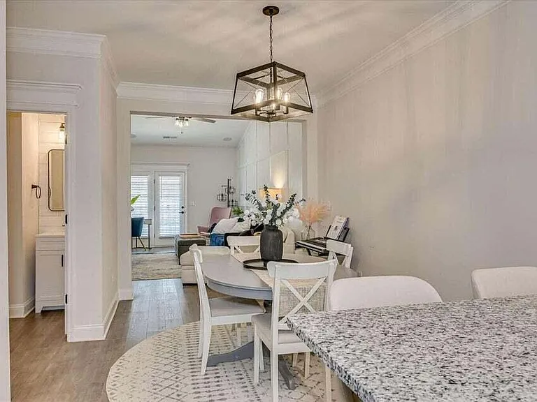 312 Sumac Trl — Photo 7