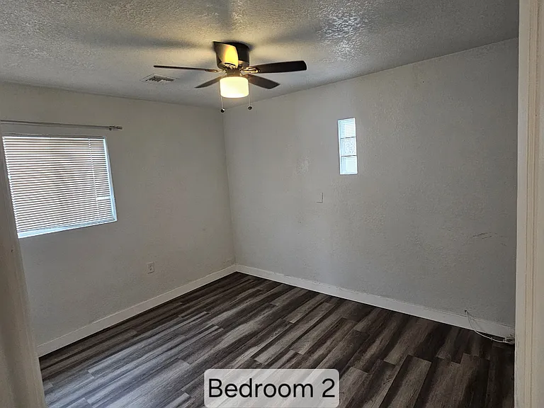 1123 S Central Ave — Photo 8