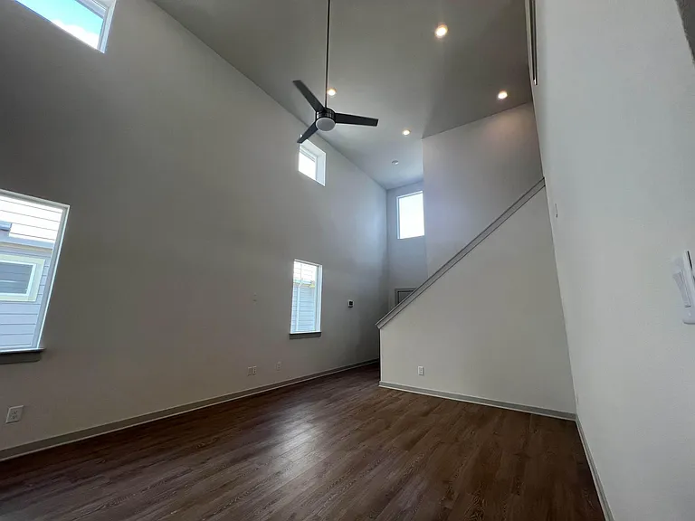 443 Wilshire Rd — Photo 9
