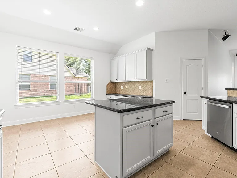 7 Fraiser Fir Pl — Photo 8